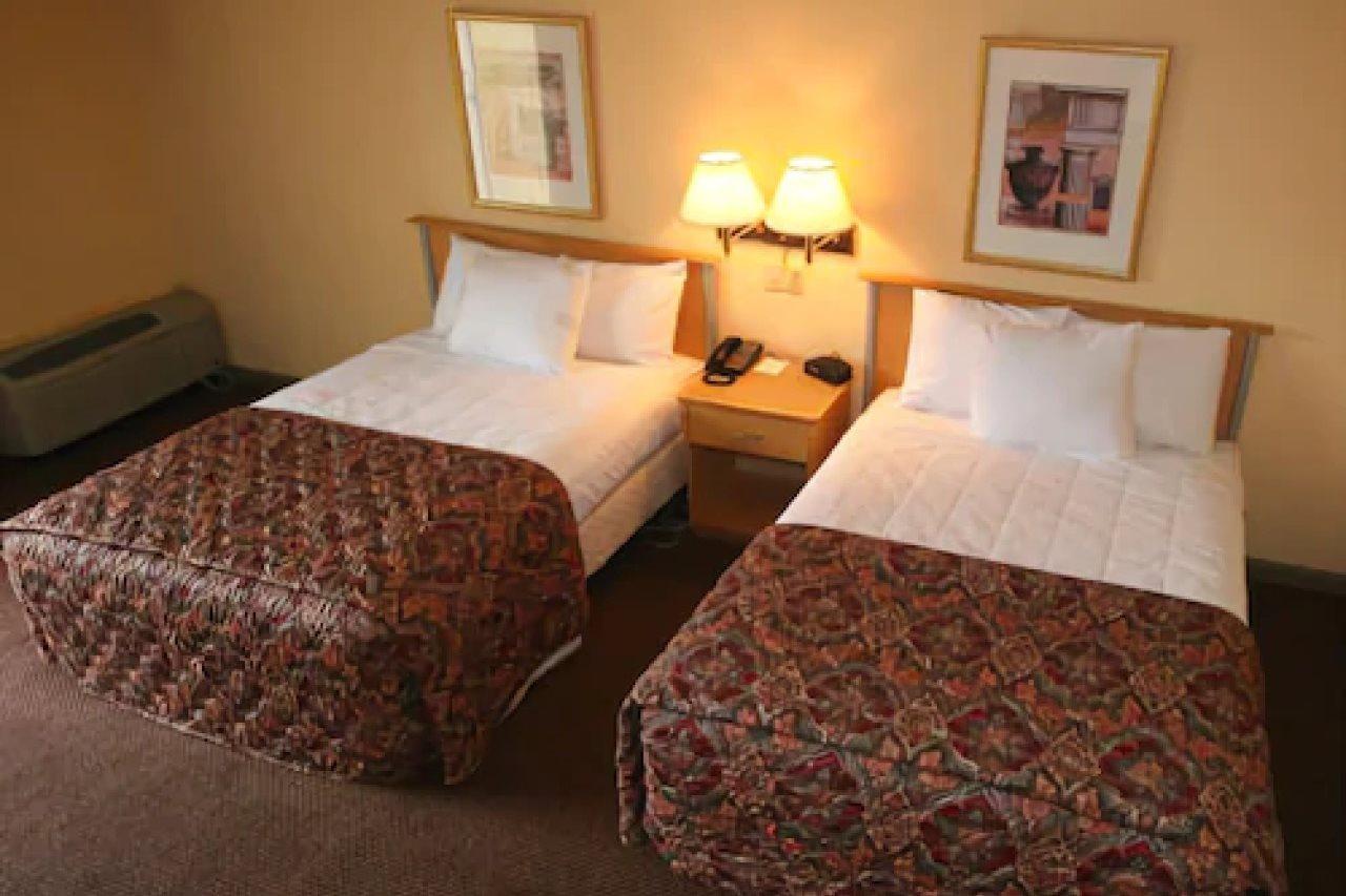 Knights Inn Six Flags Lodge West ห้อง รูปภาพ