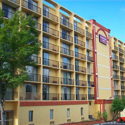 Knights Inn Six Flags Lodge West ภายนอก รูปภาพ